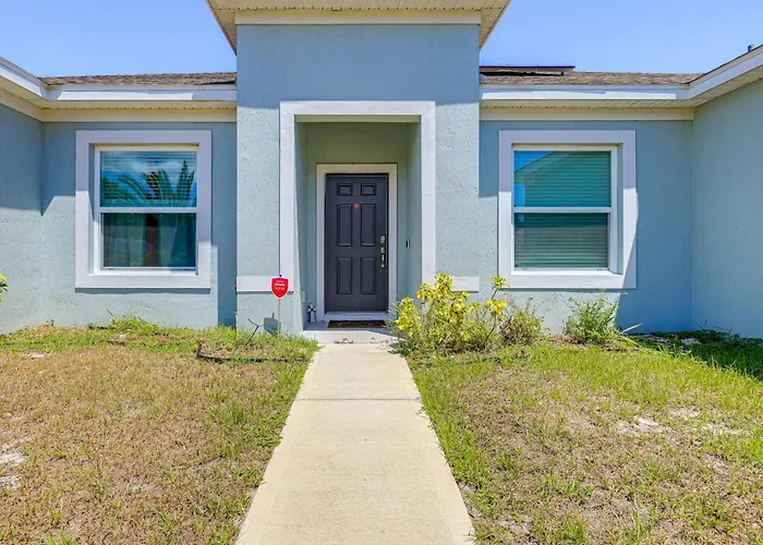 Spacious Home Near Dtwn Psl: Travel Nurses Welcome